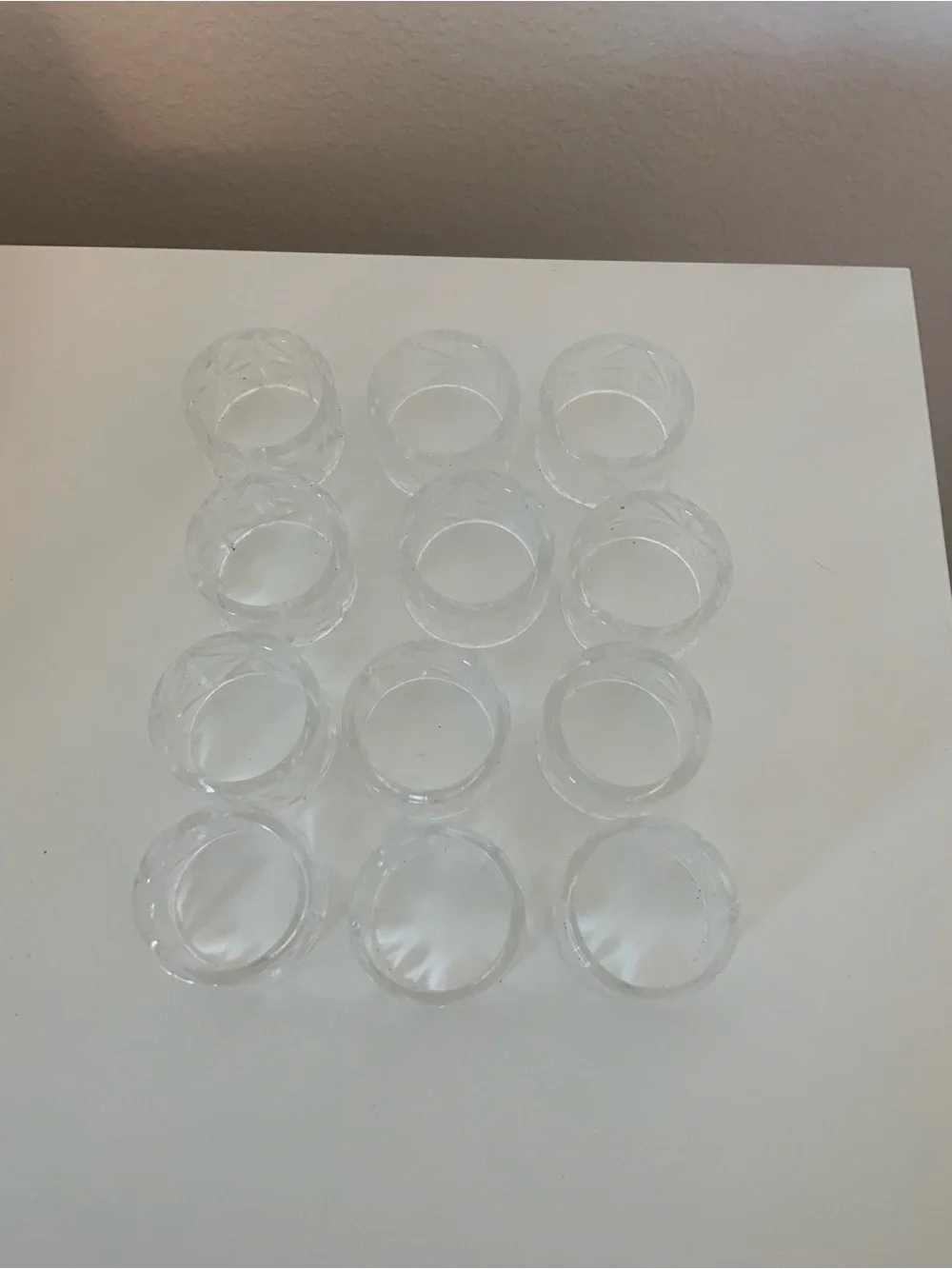 Set of 12 Clear Glass Napkin Rings